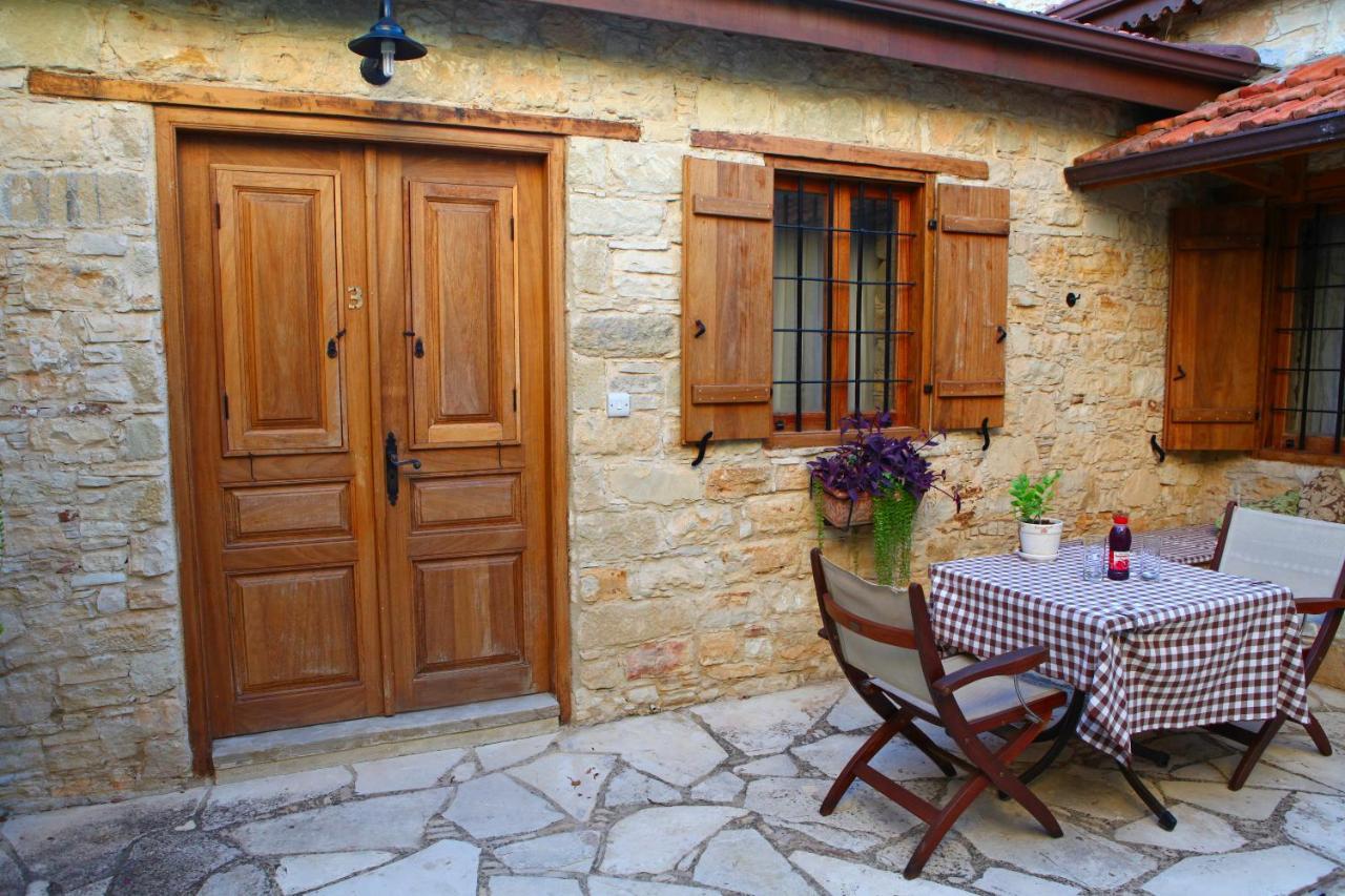 Agrovino Lofou Hotel Buitenkant foto