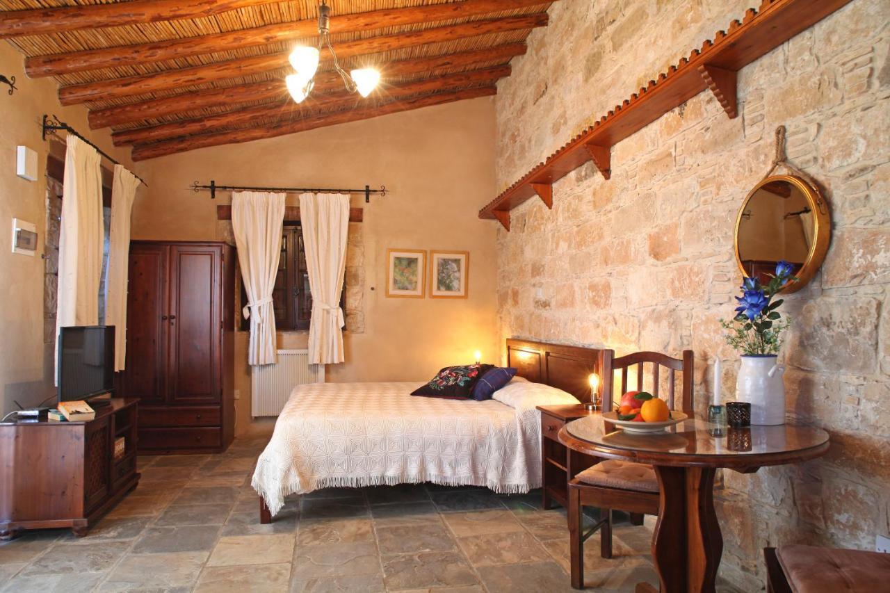 Agrovino Lofou Hotel Buitenkant foto