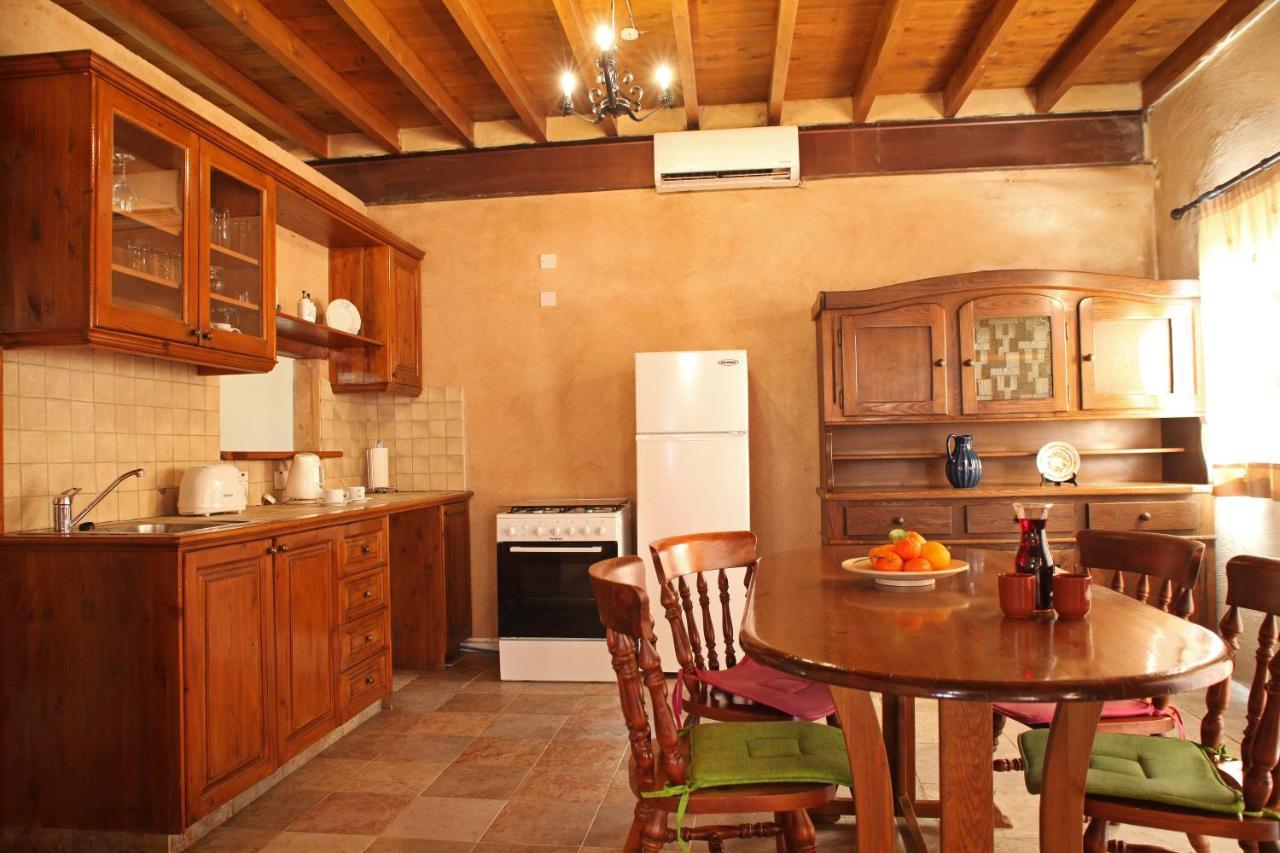 Agrovino Lofou Hotel Buitenkant foto