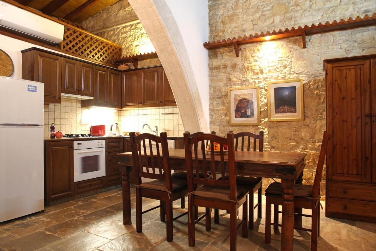 Agrovino Lofou Hotel Buitenkant foto