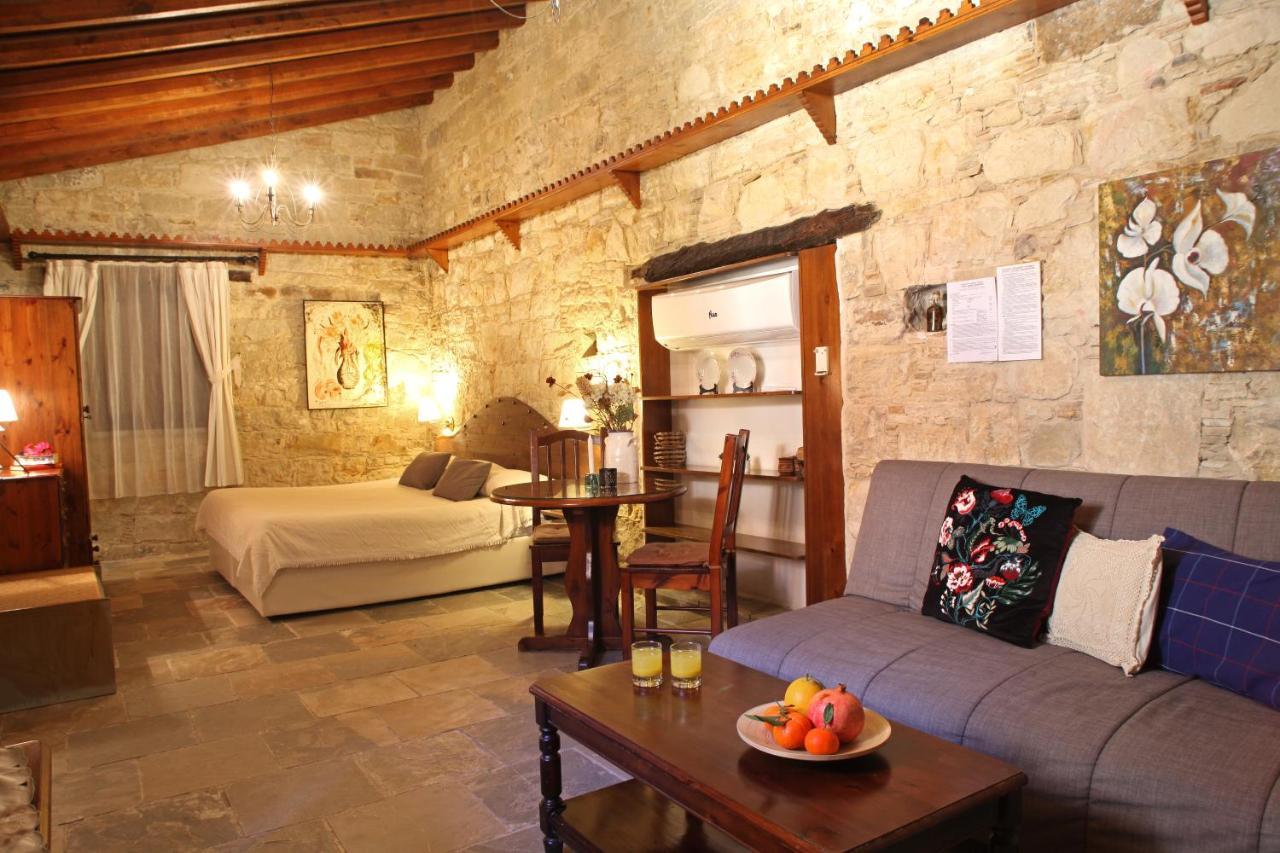 Agrovino Lofou Hotel Buitenkant foto