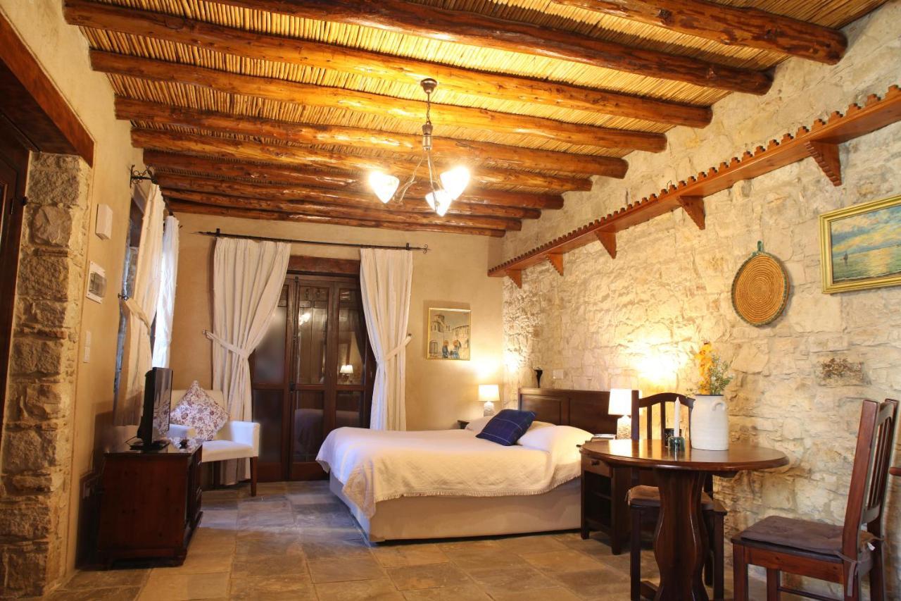 Agrovino Lofou Hotel Buitenkant foto