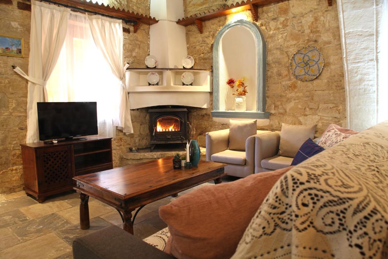 Agrovino Lofou Hotel Buitenkant foto