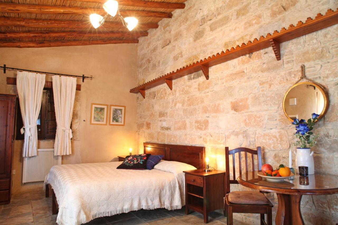 Agrovino Lofou Hotel Buitenkant foto