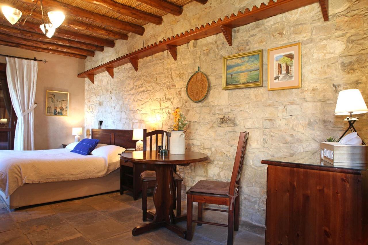 Agrovino Lofou Hotel Buitenkant foto