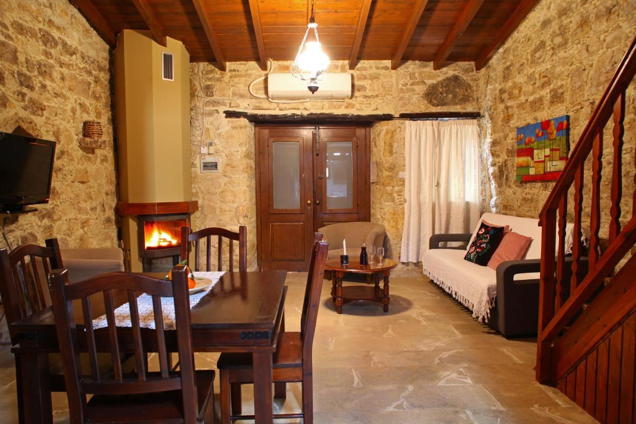 Agrovino Lofou Hotel Buitenkant foto